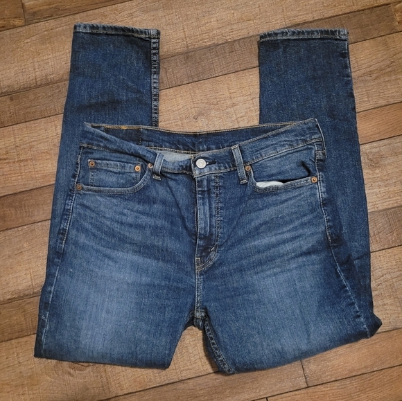 Levi's Blue Relaxed Fit Jeans Medium Wash 33 X 30 - Picture 1 of 4